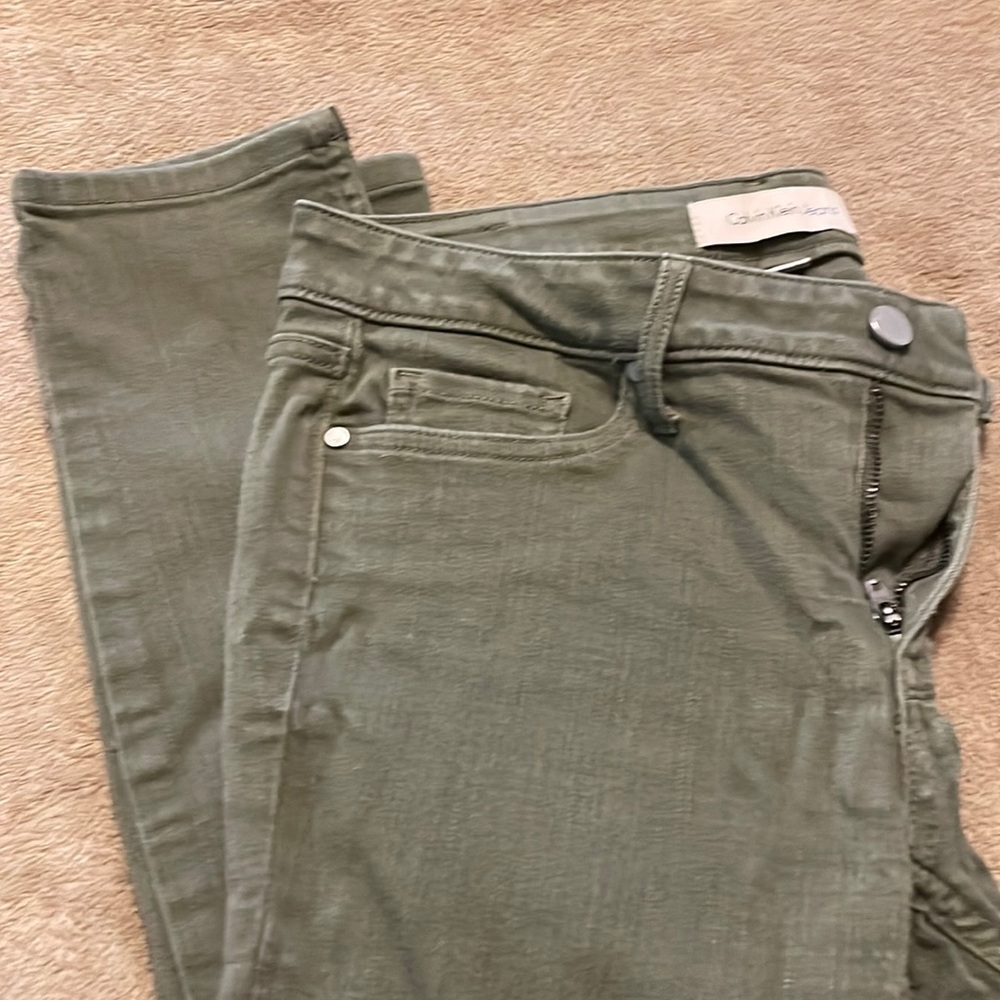 Size 6 Calvin Klein Ankle skinny jeans